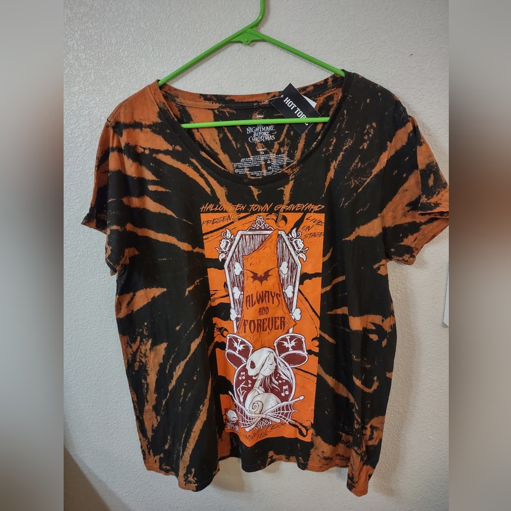 NWT 1X Nightmare Before Christmas tie dye T-shirt